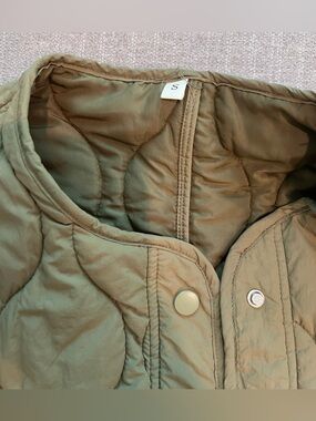 Olive Green Quilted Puffer Jacket - Women's Lightweight Coat